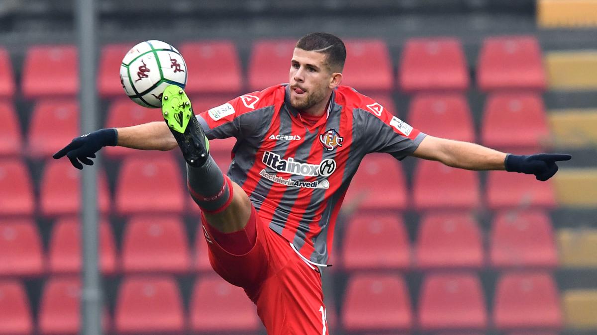 Salernitana, le ultime sul mercato in entrata e in uscita: no per un esperto mediano