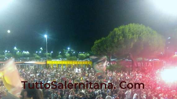 SPECIALE CENTENARIO: folla Salernitana, cori contro Lotito