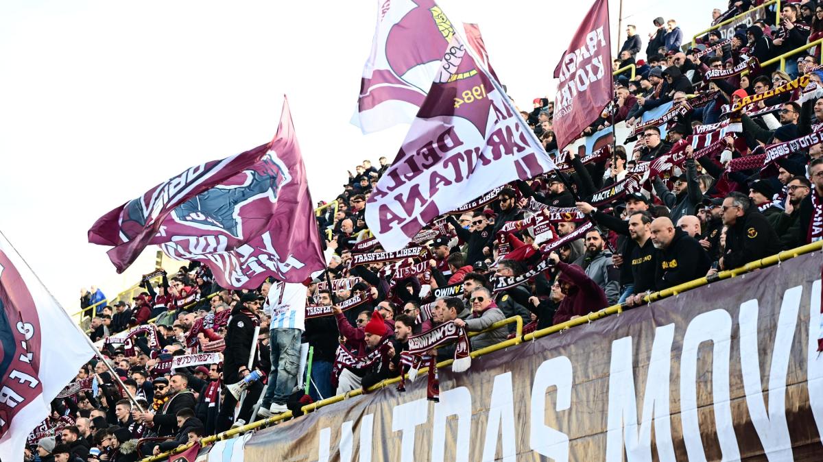 Salernitana, iniziativa di beneficenza dei tifosi granata