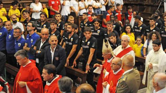 SALERNITANA: grande affetto in Duomo per la squadra di Ventura