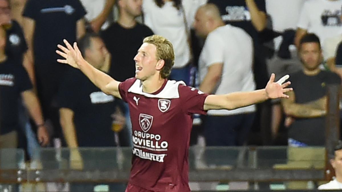 https://net-storage.tcccdn.com/storage/tuttosalernitana.com/img_notizie/thumb3/d2/d29b54a1e1a298fff64797270cf623fa-29239-oooz0000.jpeg