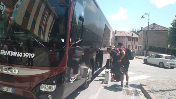 La Salernitana è arrivata a Rivisondoli, città tutta imbandierata di vessilli granata [FOTO]