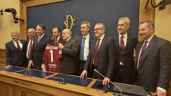 Inaugurato il club Salernitana Parlamento a Montecitorio. De Simone: "La mia vita al fianco dei granata"
