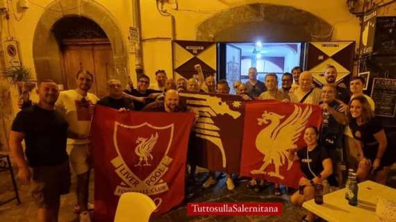 Incontro a Salerno tra ultras granata e tifosi del Liverpool