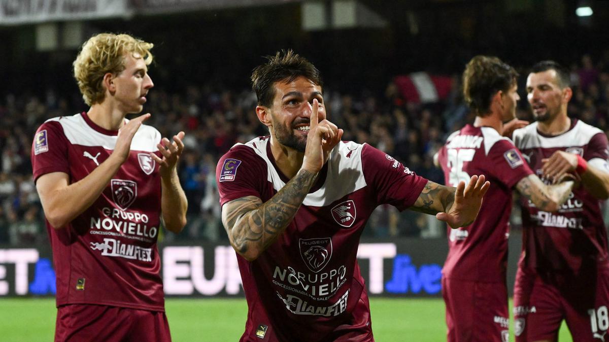 Un gruppo che lotta, un tifo da brividi, Iervolino all'Arechi: in due mesi è cambiato tutto