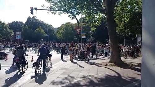 [FOTONOTIZIA] In marcia verso lo stadio nemico
