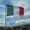 Il vessillo biancoazzurro domina dall'alto. E si torna a volare...