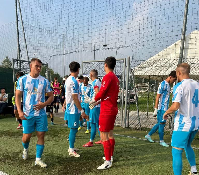 Genini in maglia rossa