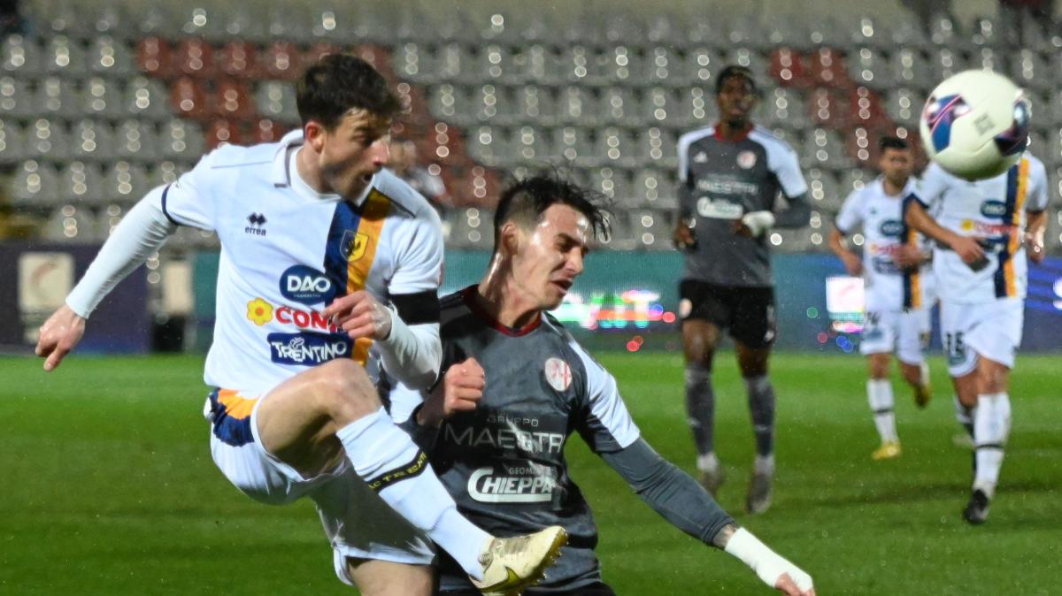 Giana Erminio- Pro Vercelli 1-0, decide un gol di Luigi Samele   