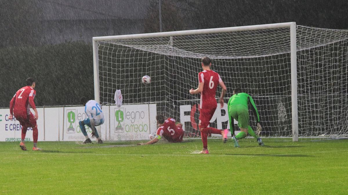 Il gol di Oscar Mawa