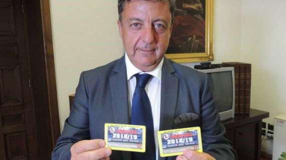 Il sindaco fa visita alla Turris: "L'ultimo sforzo per sperare nella C. Noi adegueremo il Liguori"  