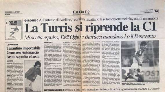 FOTO AMARCORD - La Turris schianta il Benevento e vola in C1: l'articolo del CDS