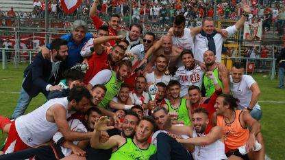 La LND celebra la Turris: la Coppa prende la via di Torre del Greco
