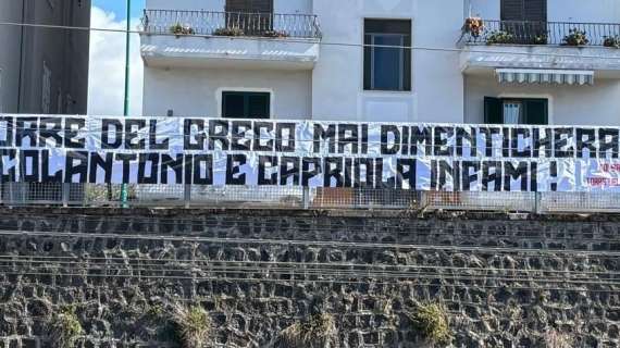 Esclusione Turris - Gli ultras tornano a farsi sentire. Striscione contro Capriola e Colantonio: "Infami!"