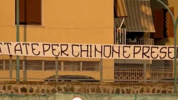 Rebus riapertura stadi - Messaggio degli ultras della Turris: "Lottate per chi non è presente!"