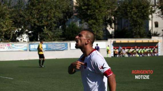 EX CORALLINI - Vitale vince il Pallone d'Oro dell'Eccellenza Campania