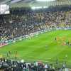 Udinese, la Roma omaggia la Curva Nord al termine della gara