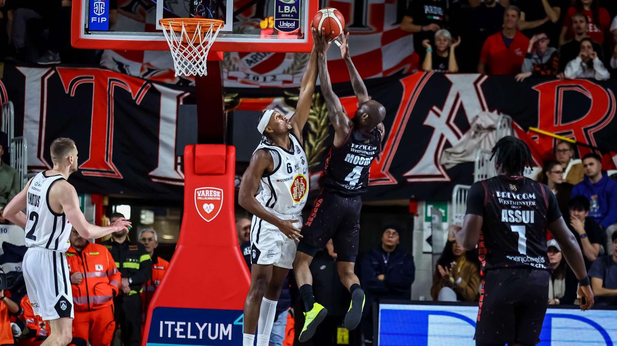 Openjobmetis Varese-Apu Old Wild West Udine 59-66, LE PAGELLE: Hickey MVP, bianconeri dominanti