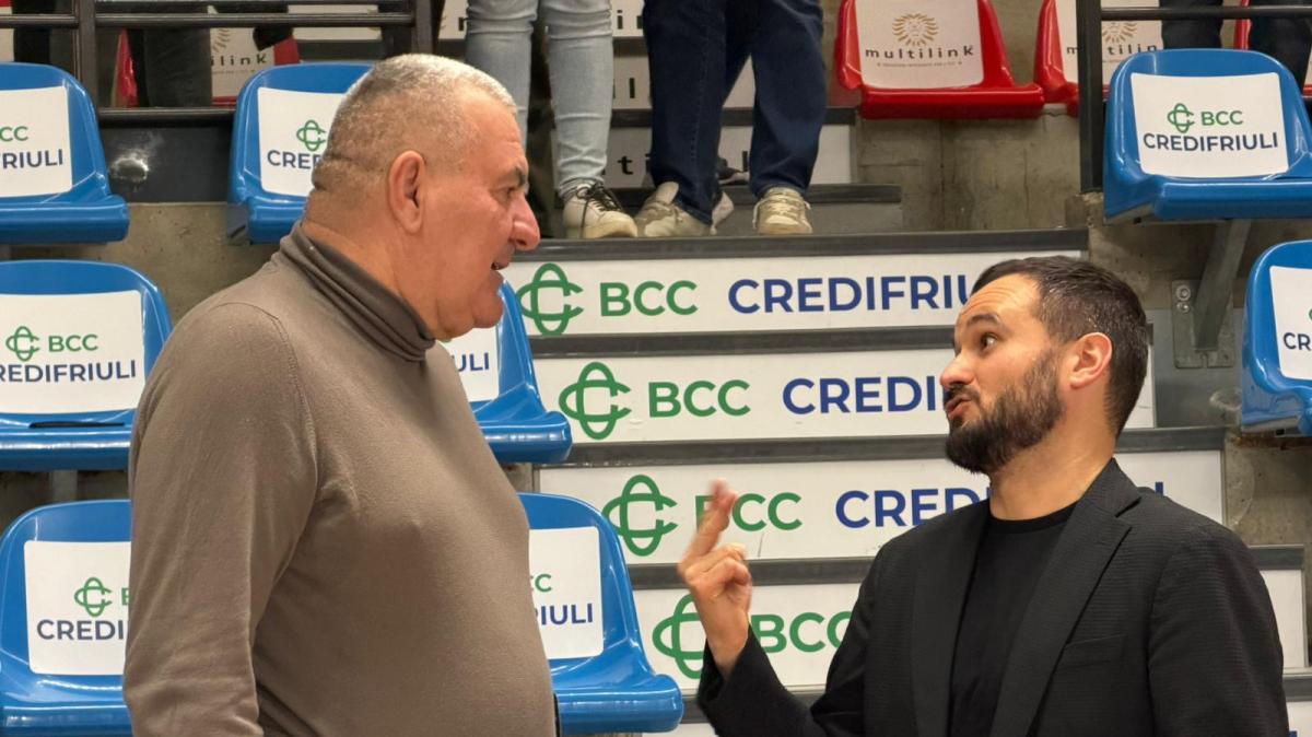 APU Udine-Vanoli Cremona: anche Repesa sugli spalti