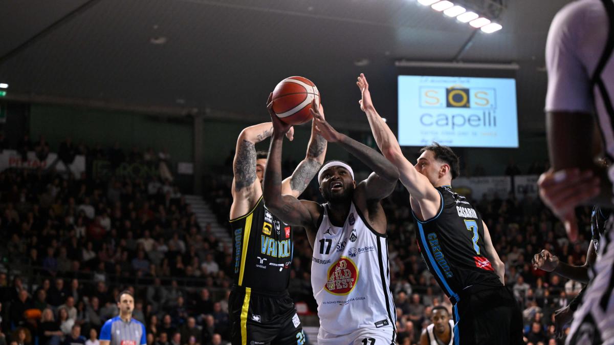 Apu Old Wild West Udine-Vanoli Cremona 82-75, LE PAGELLE: non basta una buona prova per uscire indenni dal Carnera