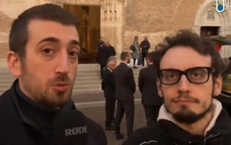 (VIDEO) Funerali Galeone, l'ultimo saluto di Udine al mister: il racconto