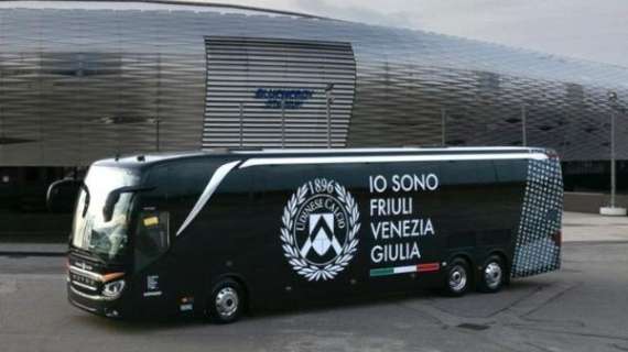 Udinese, brandizzato il nuovo pullman per le trasferte: le immagini