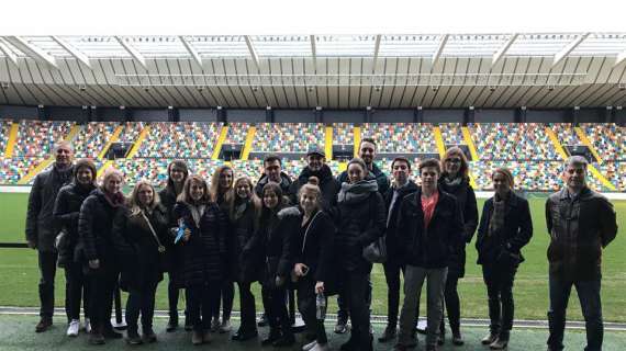 Studenti della University of Rhode Island in visita allo Stadio Friuli