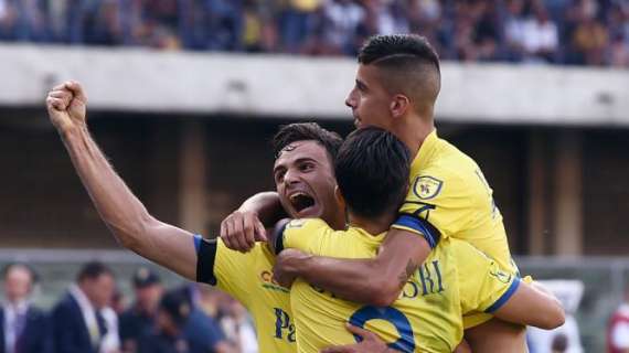 Serie A, il Chievo resiste all'assedio del Napoli e trova un pari insperato alla vigilia