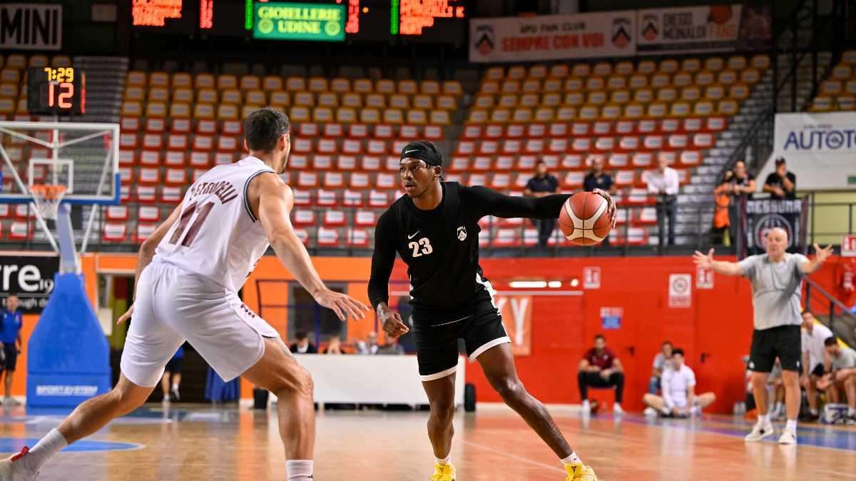 APU Udine - Trapani Shark 64-76, le PAGELLE DEI BIANCONERI: Brewton migliore in campo