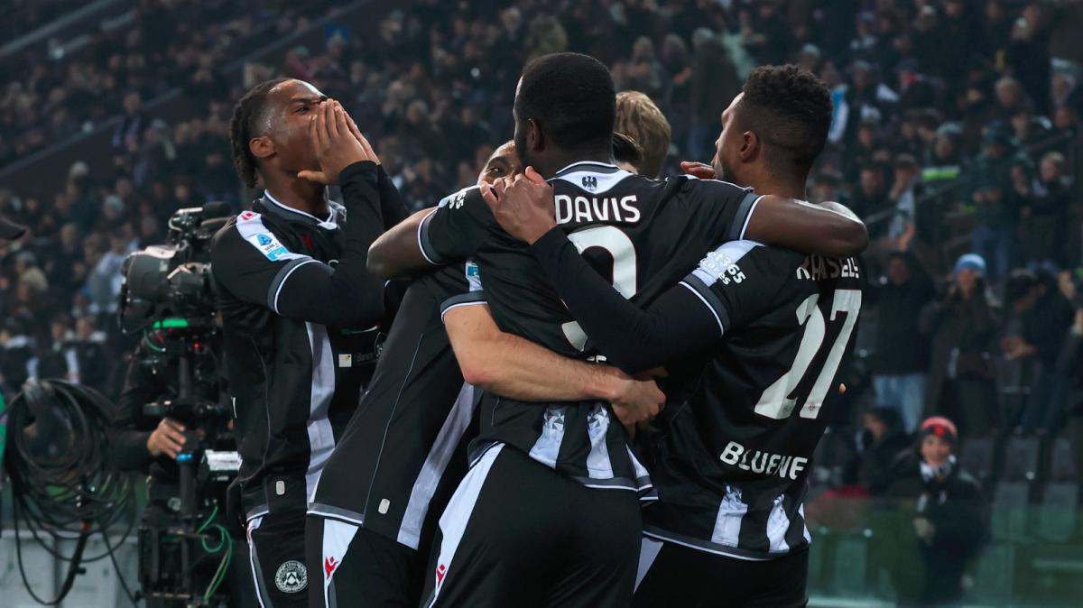 Udinese-Fiorentina 3-0, LE PAGELLE: Davis cruciale, i bianconeri vendicano al meglio la gara dell'andata