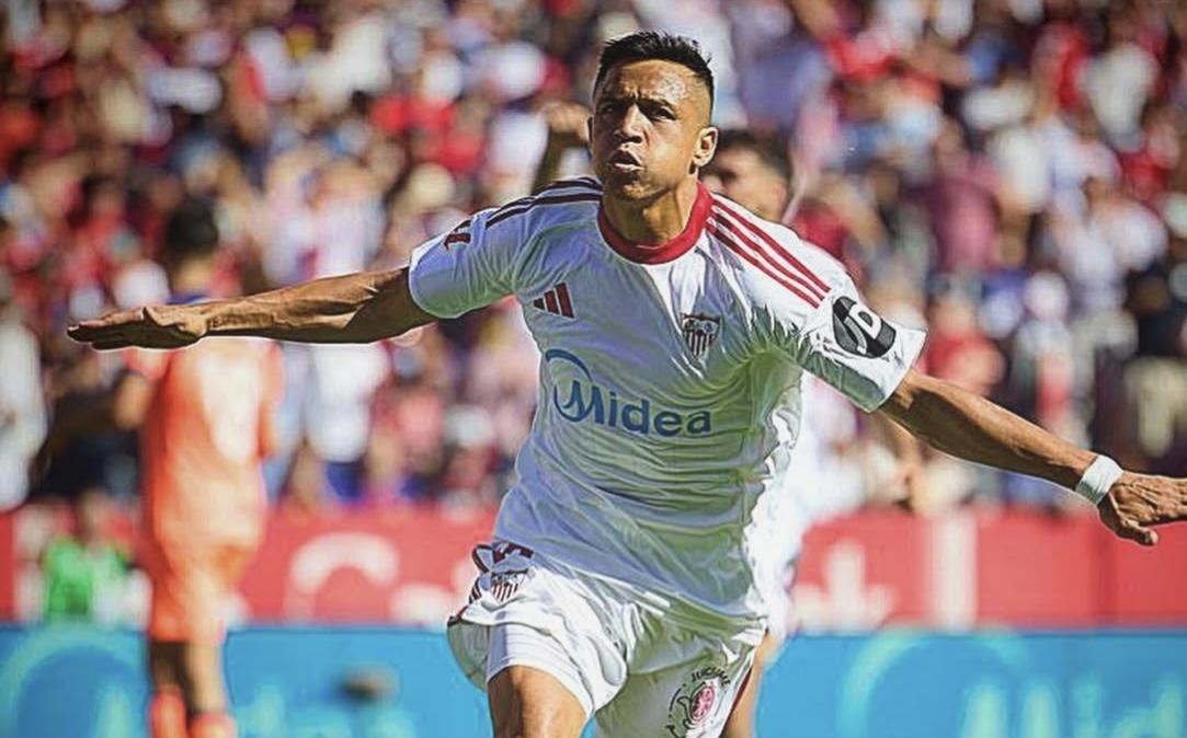 Siviglia, problemi per l'ex Udinese Sanchez: il cileno si ferma per infortunio