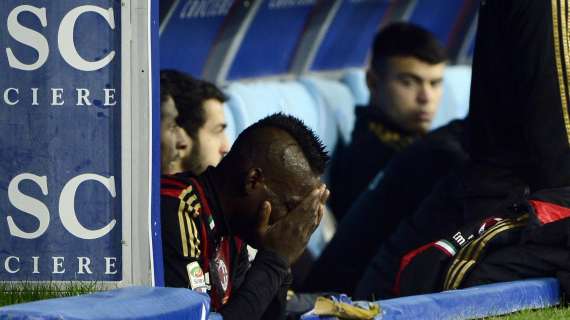 Posticipo - Il Napoli supera il Milan e Balotelli scoppia in lacrime