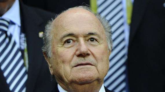 Blatter apre alla tecnologia nel calcio: si alla moviola in campo