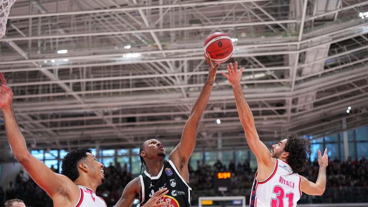 APU Udine, Spencer protagonista nelle migliori giocate della prima giornata di LBA