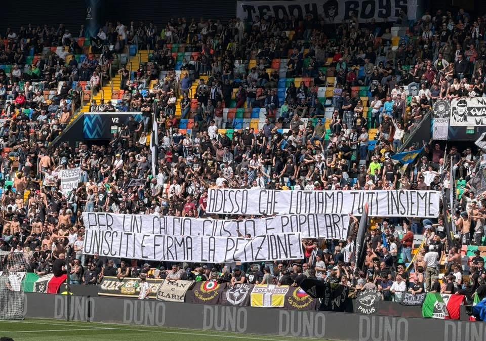 Udinese, lo striscione della Curva Nord contro la programmazione del calendario