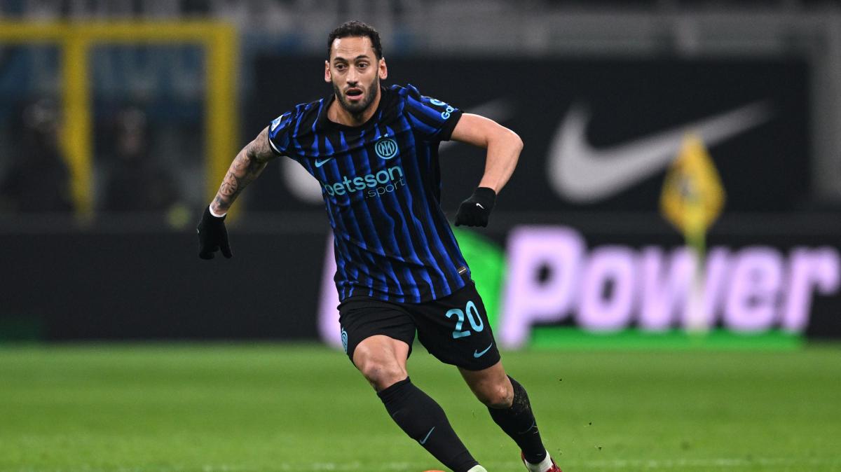 Inter, risentimento muscolare al soleo per Calhanoglu: salta l'Udinese