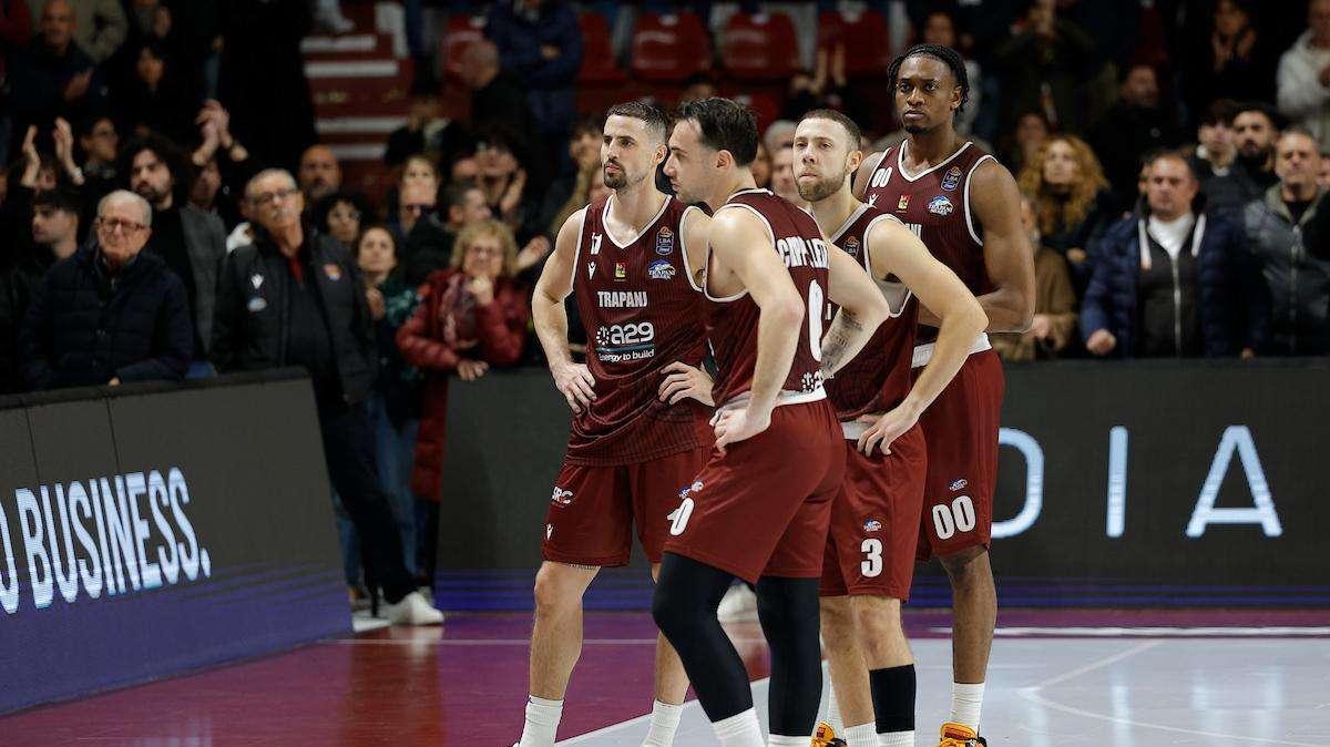 Trapani Shark, la richiesta del tifo organizzato a FIP e LBA in vista della gara contro Trento