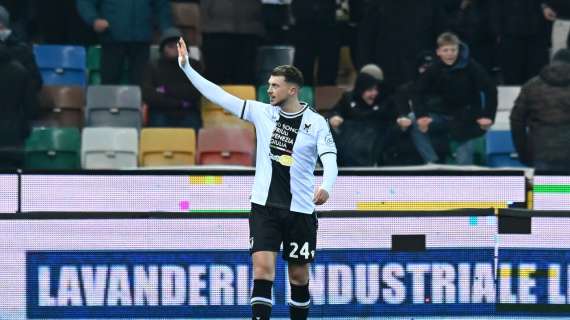 Samardzic sgomita per risollevare l'Udinese ma in quella posizione fatica