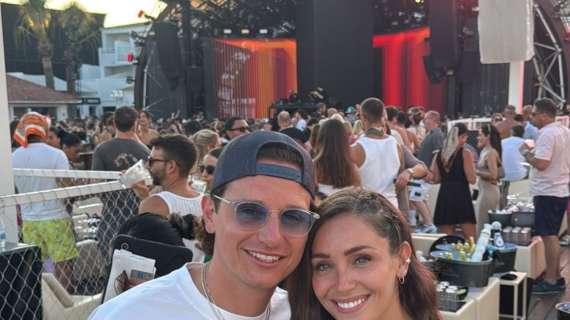 Thauvin in vacanza a Ibiza con la moglie: giovedì il ritiro con l'Udinese