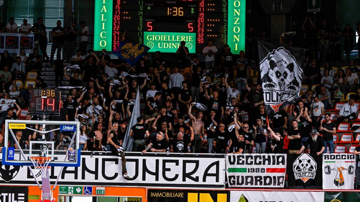 Udine e l’APU, una storia d’amore tornata grande: il Carnera è il simbolo di una città che ha fame di basket