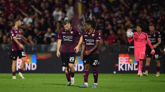 Salernitana e Cagliari pareggiano 2-2, entrambe rimangono sotto l'Udinese