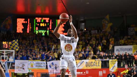 Apu Udine-UEB Cividale 76-66, LE PAGELLE DEI BIANCONERI: Hickey fuoriclasse, bianconeri forti sia in attacco che in difesa