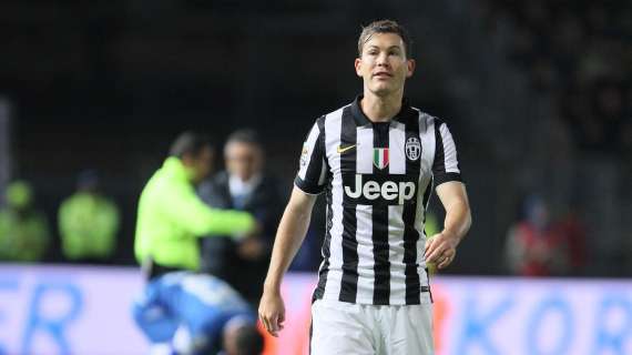 Juventus, si cerca il rinnovo di Lichtsteiner, ma per il futuro resta nel mirino Widmer