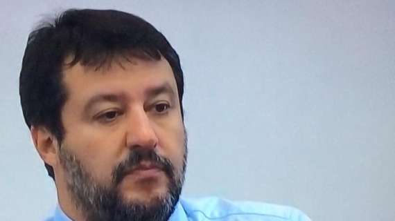 Salvini: "Il sistema calcio muove quattro miliardi di euro e dà lavoro a circa 50mila persone. Perché essere contro la riapertura?"