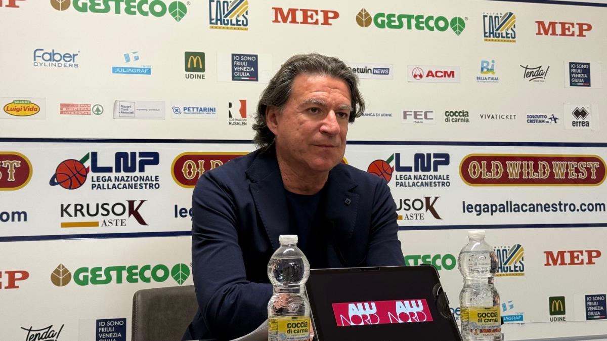 Pallacanestro Roseto, Finelli: "Dobbiamo scusarci con la nostra proprietà, non c'è stata partita"