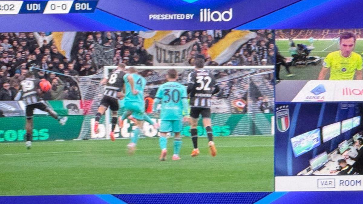 Udinese-Bologna, la moviola del rigore: episodio molto dubbio ma Okoye salva i bianconeri