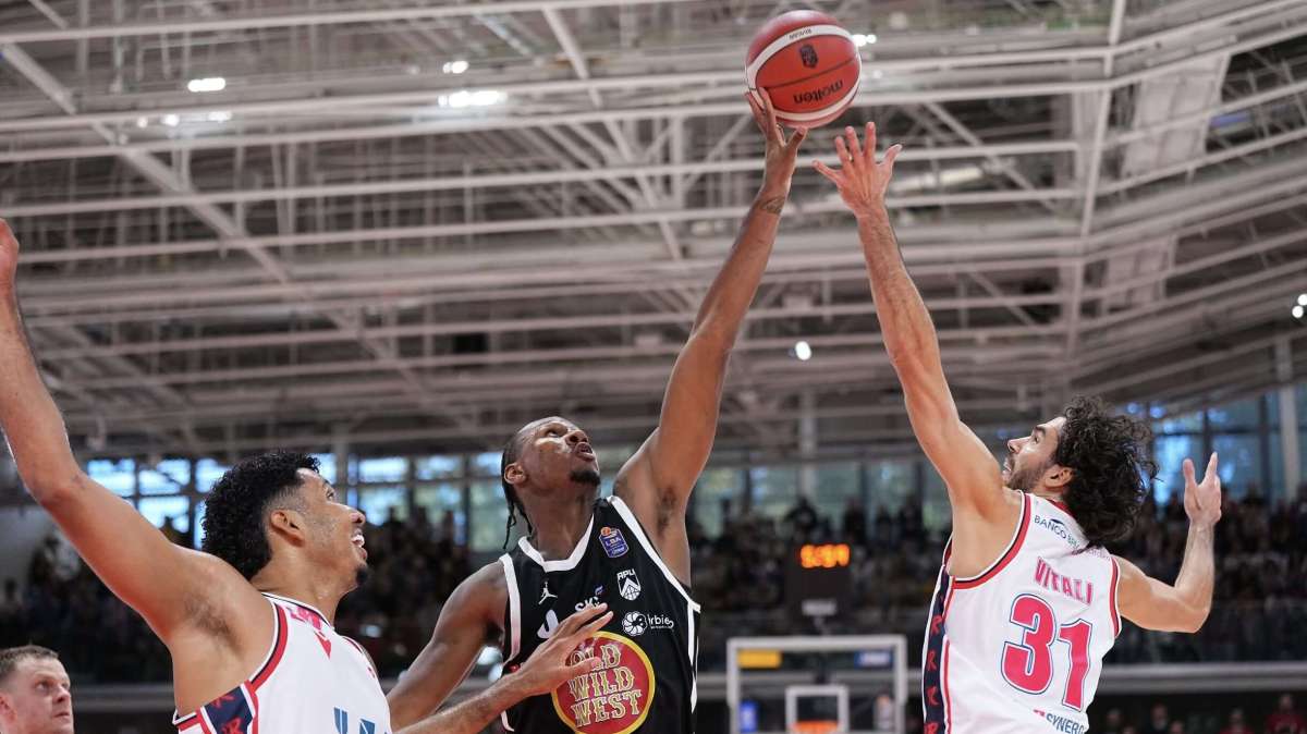 Un debutto che fa ben sperare: l’Apu Udine cade a Reggio, ma dimostra di poter stare in Serie A