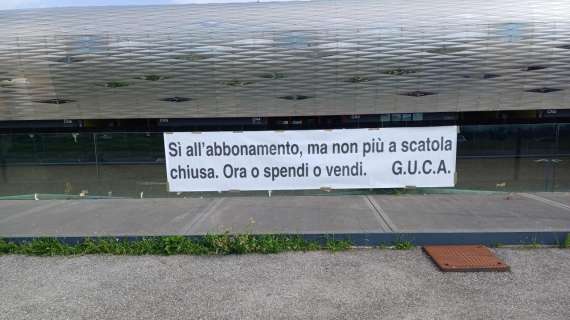 Udinese, lo striscione del GUCA: "Ora o vendi o spendi"