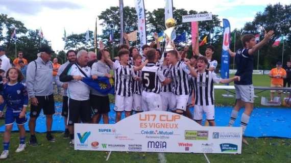 L'Under 17 bianconera vince il torneo International Cup di Vigneux de Bretagne in Francia