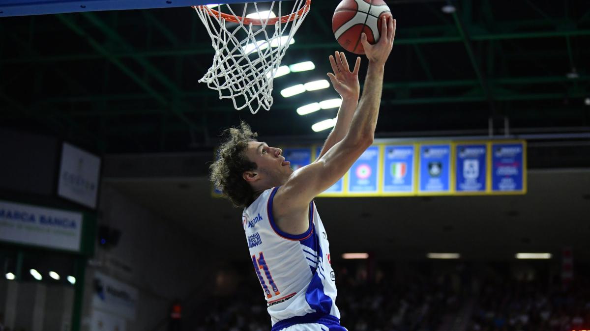 Treviso-Apu Udine 92-82, LE PAGELLE DEGLI AVVERSARI: Capelletti ex fastidioso, Macura leader offensivo